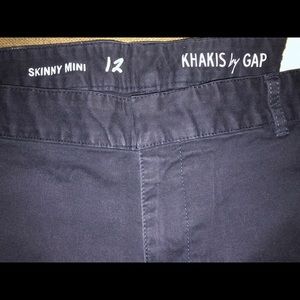 Gap Skinny Mini Cropped Khakis - 12